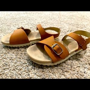 Cat & Jack. Size 11 Girls. Tan sandal perfect for summer!!